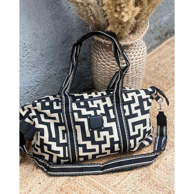 Τσάντα με γεωμετρικά prints και ιμάντα μπεζ